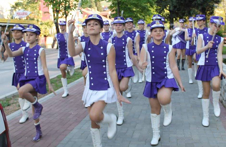kiseljacke mazoretkinje 
