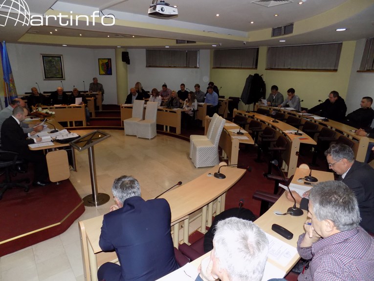 ov-konstituirajuca16