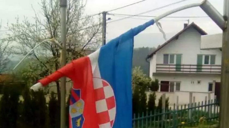 spomenik ostecen vitez