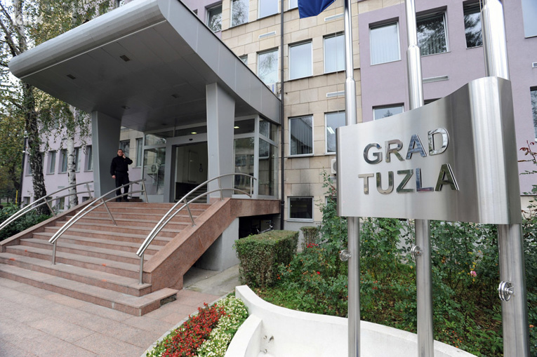 tuzla-grad