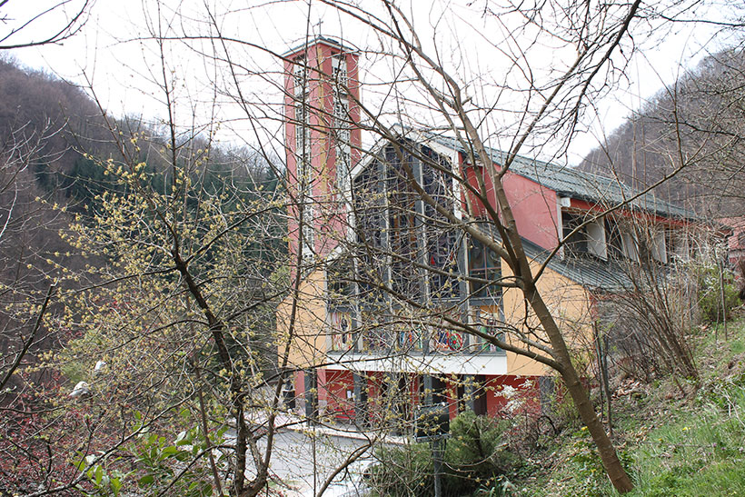 crkva kresevo proljece