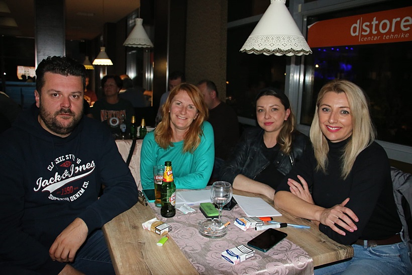 009ab7c1-7c0b-45d5-bcc0-f0108b6d4573.jpg