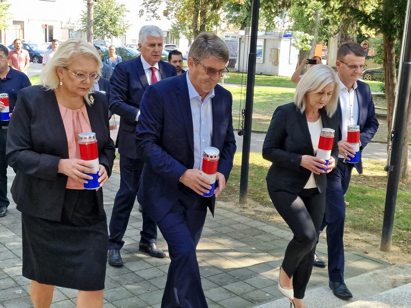 hb bradara orasje svijece