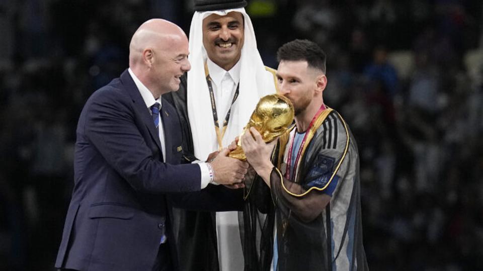 infantino-messi.jpeg