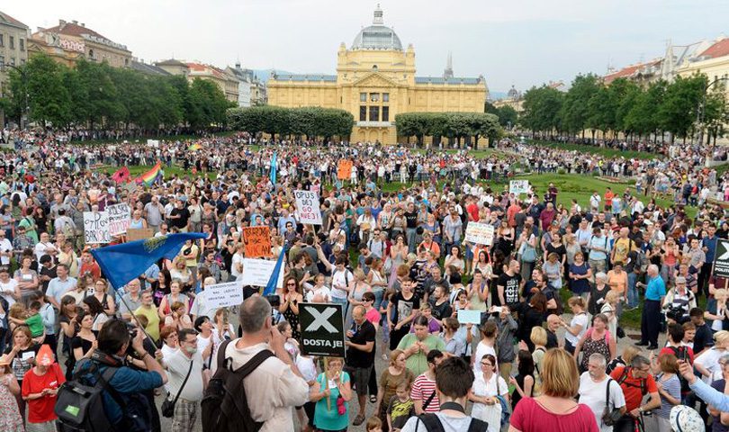 ljudi-hrvatska-prosvjed-810x480.jpg