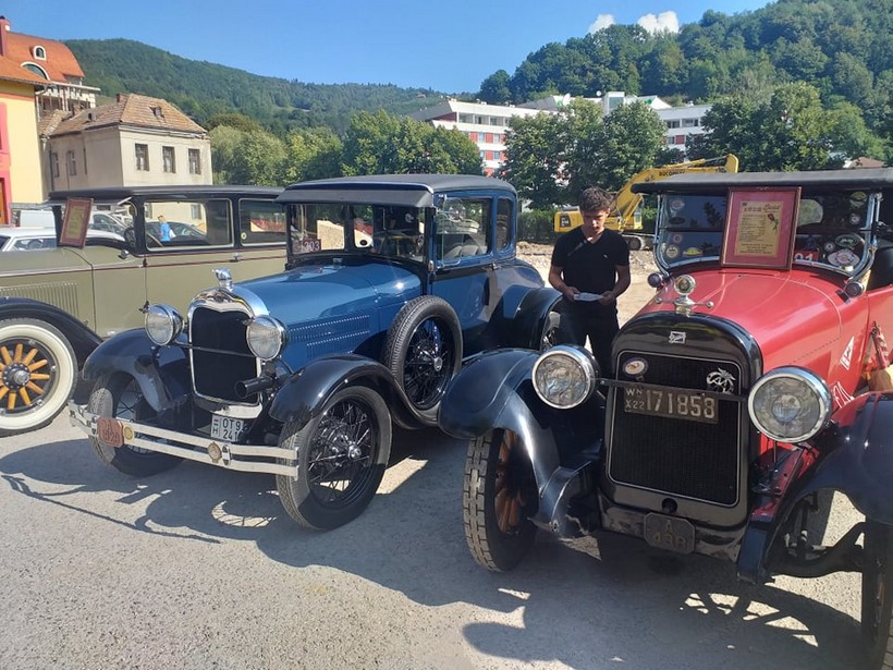 oldtimeri fojn auti