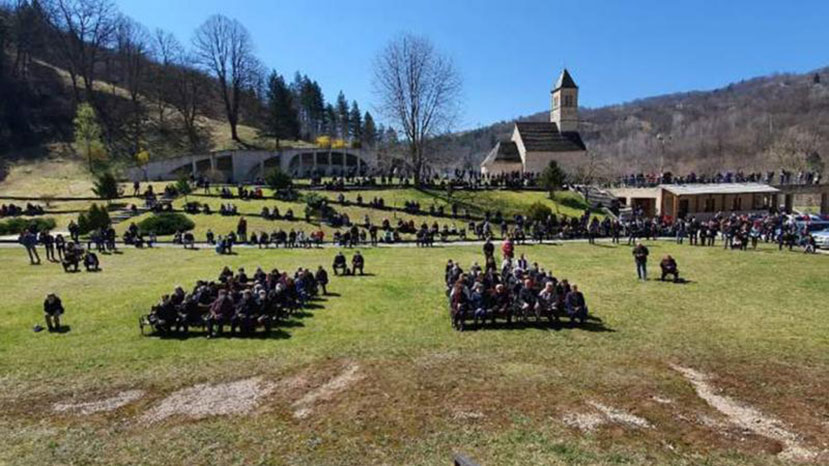 podmilacje uskrs misa
