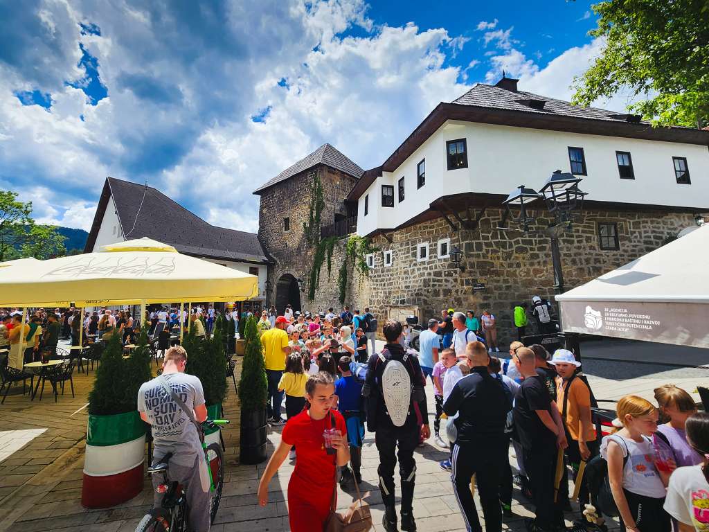 jajce_guzva.jpg