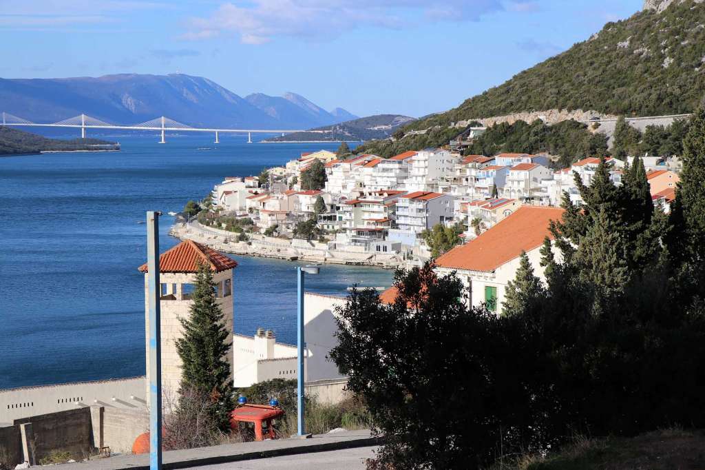 neum fena