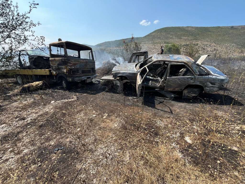 pozar_stolac_auti.jpg