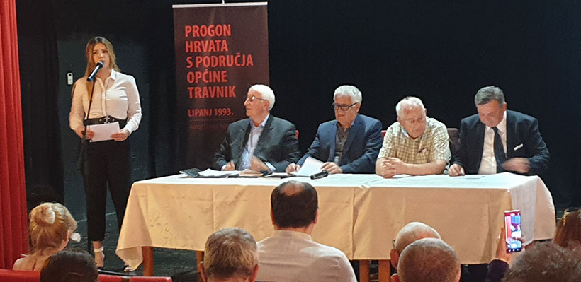 travnik promocia kniga 23