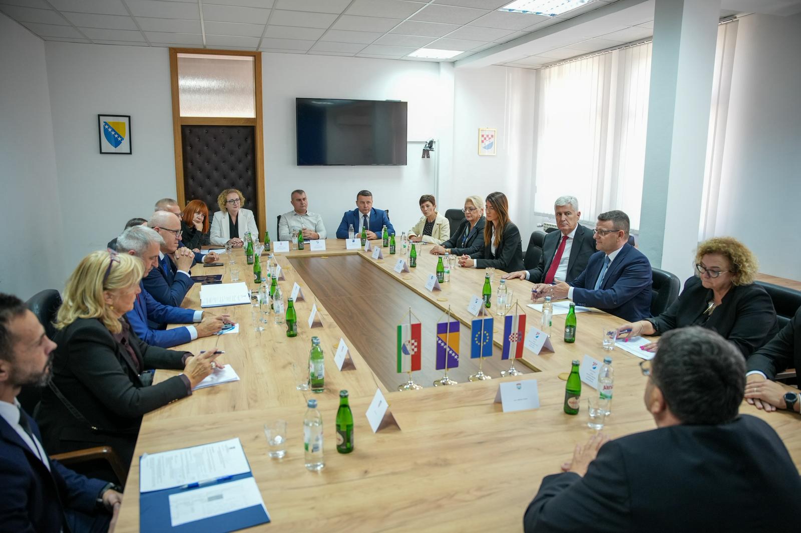 WhatsApp_Slika_2025-10-10_u_12.38.40_1a6891e8.jpg