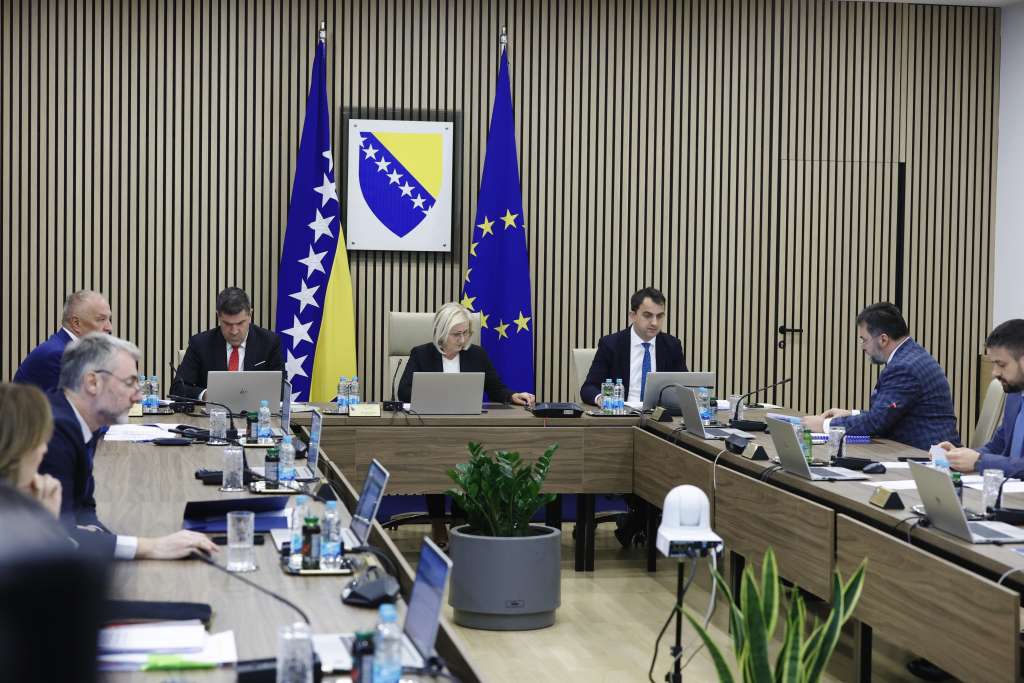 vijece-ministara-laptopi.jpg