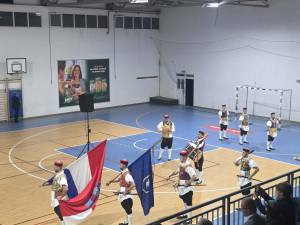 9d6c1c4d-f32c-43f3-be77-83b2ddf121cd_original