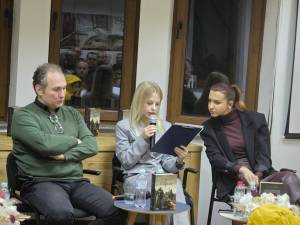 c0178e4a-9c25-425a-8fda-1c72140c139f_original